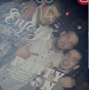 Meet your Posher, Simon karl